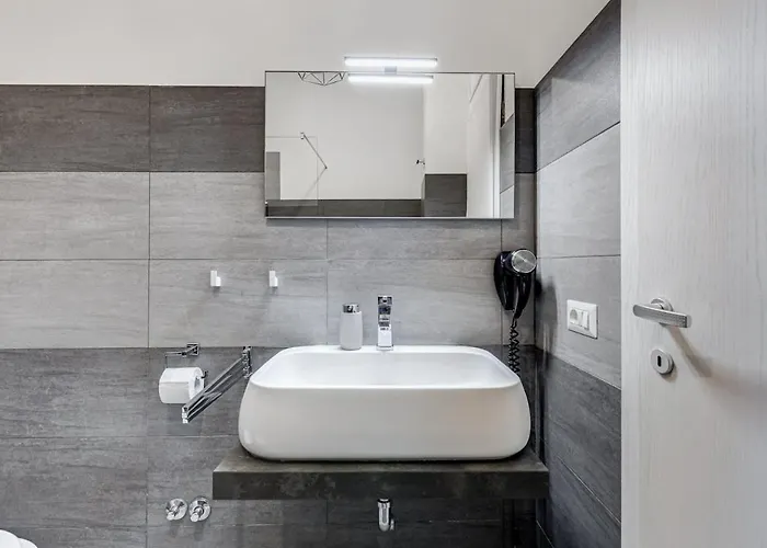 Bdc - The Bridge 5bdr & 4bath! Apartment Rom